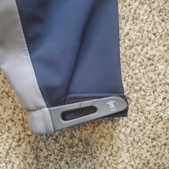 Elevate Vancouver Olympics 2010 Official Rain Jacket Women's Medium Blue - Picture 4 of 12